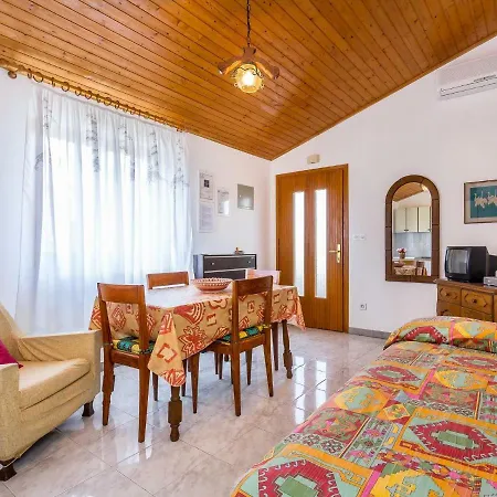 Prázdninový dům Holiday Lucija Štinjan